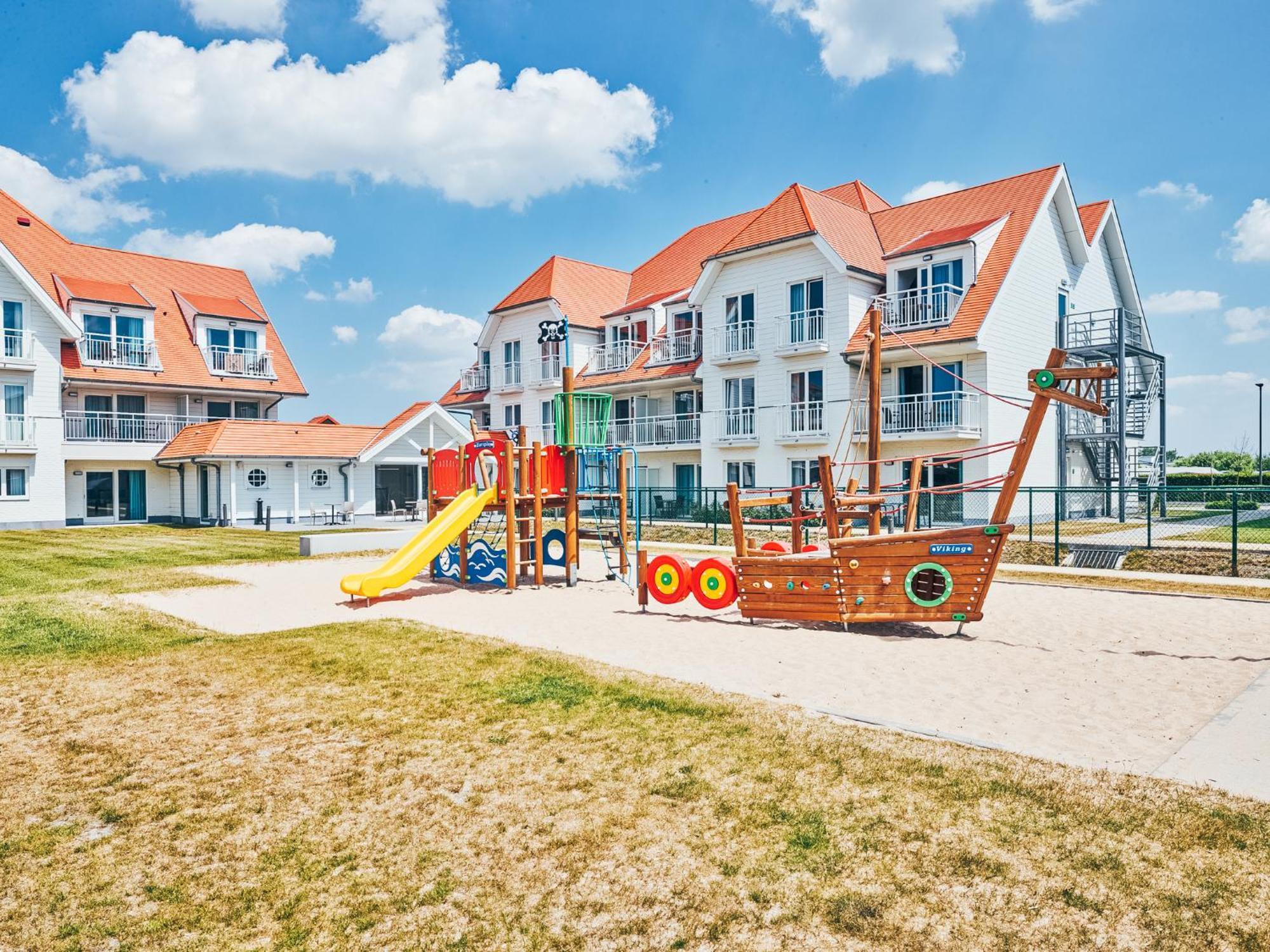 Holiday Suites Nieuwpoort Bagian luar foto